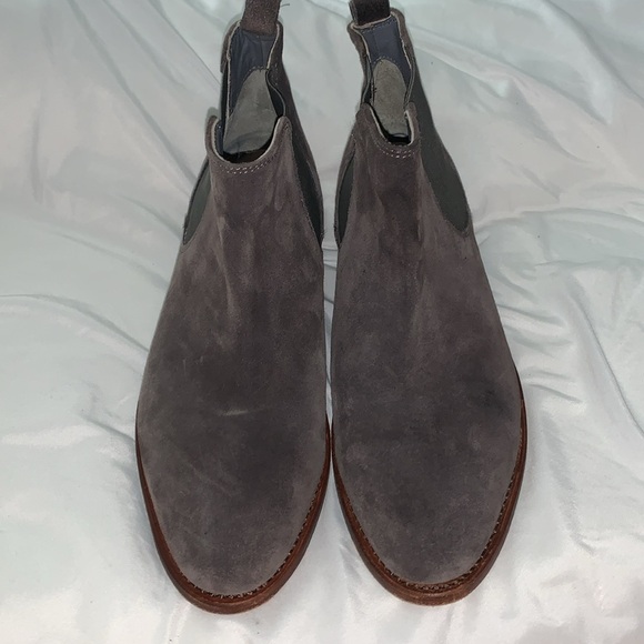 Johnston & Murphy Women’s Gray Suede Boots size 9M - Picture 9 of 9